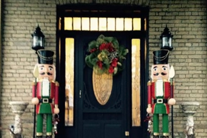 Life size christmas decorations