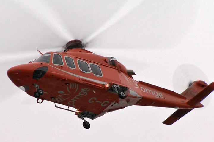 Моторна шейна е транспортирана с хеликоптер до болница след катастрофа