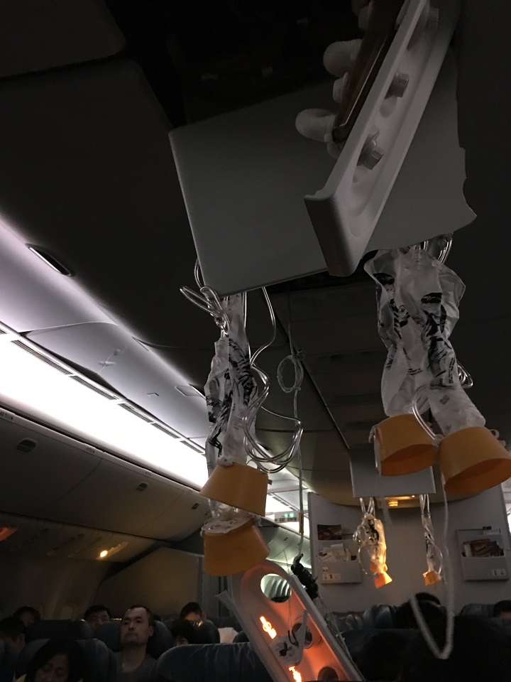 21 sent to hospital after severe turbulence diverts Flight AC088 to Calgary - image