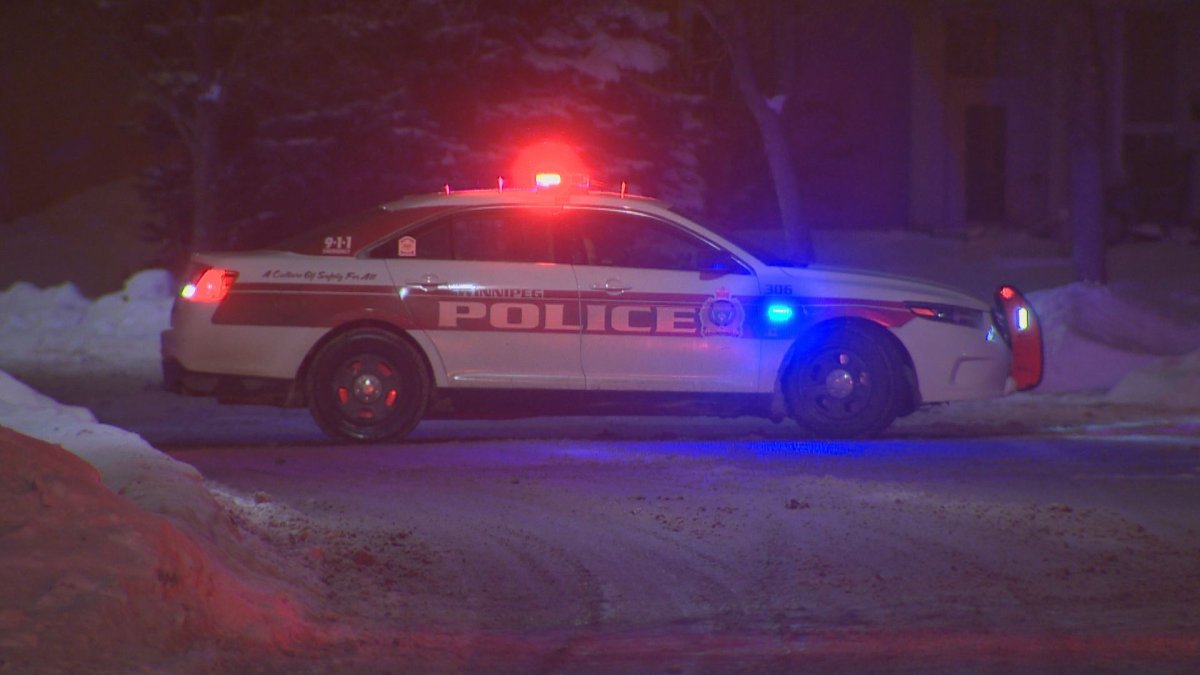 Winnipeg police arrest robbery suspect after vehicle rolls during high speed pursuit - image