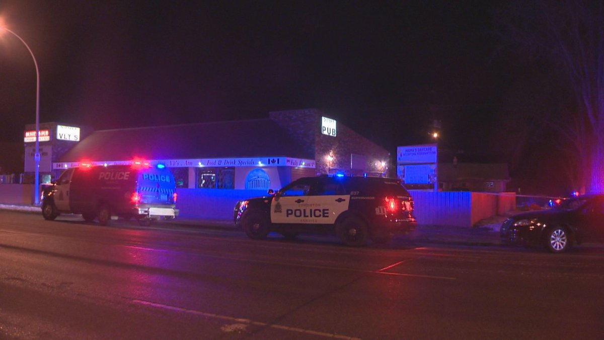 UPDATE Homicide detectives identify man shot to death in north