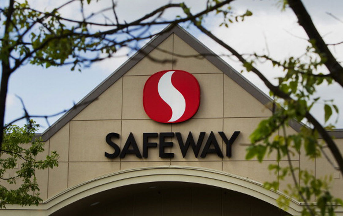 Oil crash hits Safeway supermarkets as shoppers dial back - image