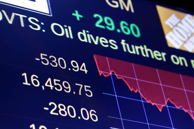 Diving oil prices and loonie pull Canadian stocks sharply lower - image