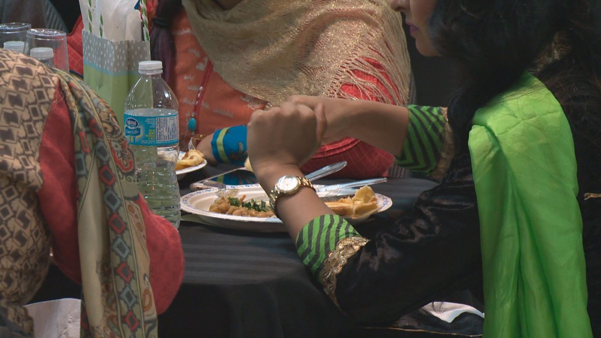 Ahmadiyya Muslim Women's Association hosts a sold out dinner raising money for Syrian refugees.