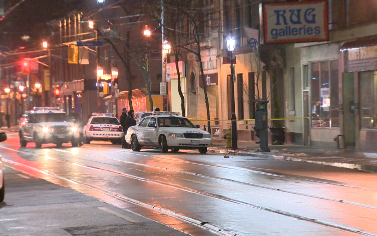 Victim walks into hospital after shooting in downtown Toronto Toronto