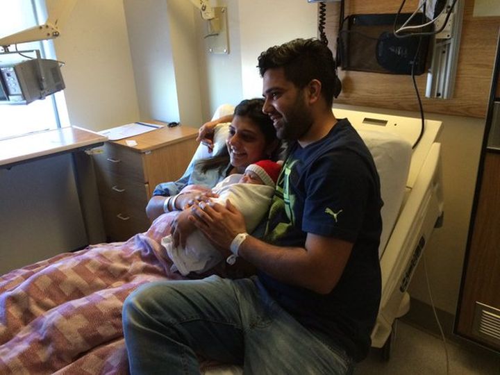 IN PHOTOS: Canada welcomes the first babies born in 2016 - image