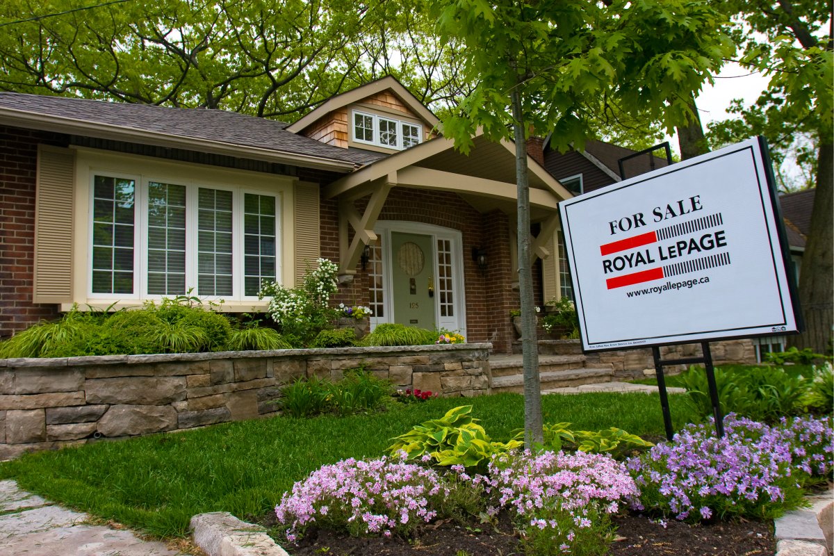 Toronto's real estate market showed strong growth in the third quarter of 2016, but suburban markets continued to close the gap, according to the Royal LePage House Price Survey released on Oct. 13, 2016.