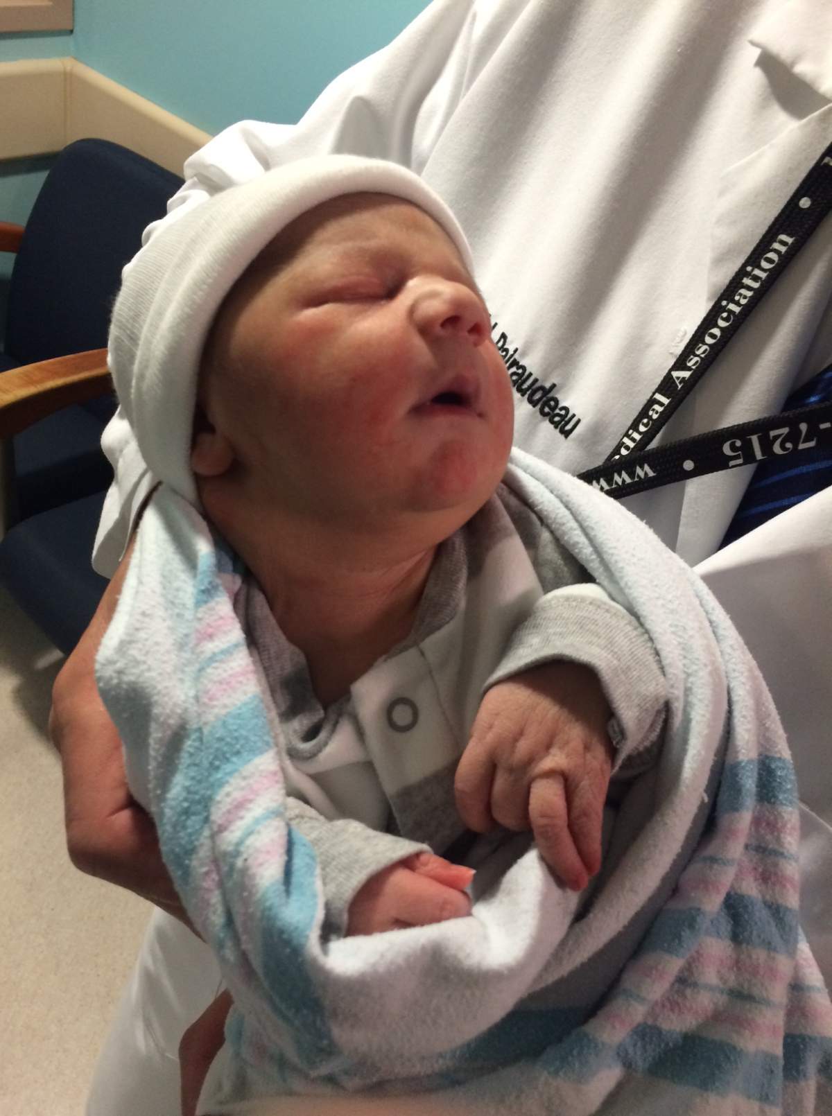 IN PHOTOS: Canada welcomes the first babies born in 2016 - image