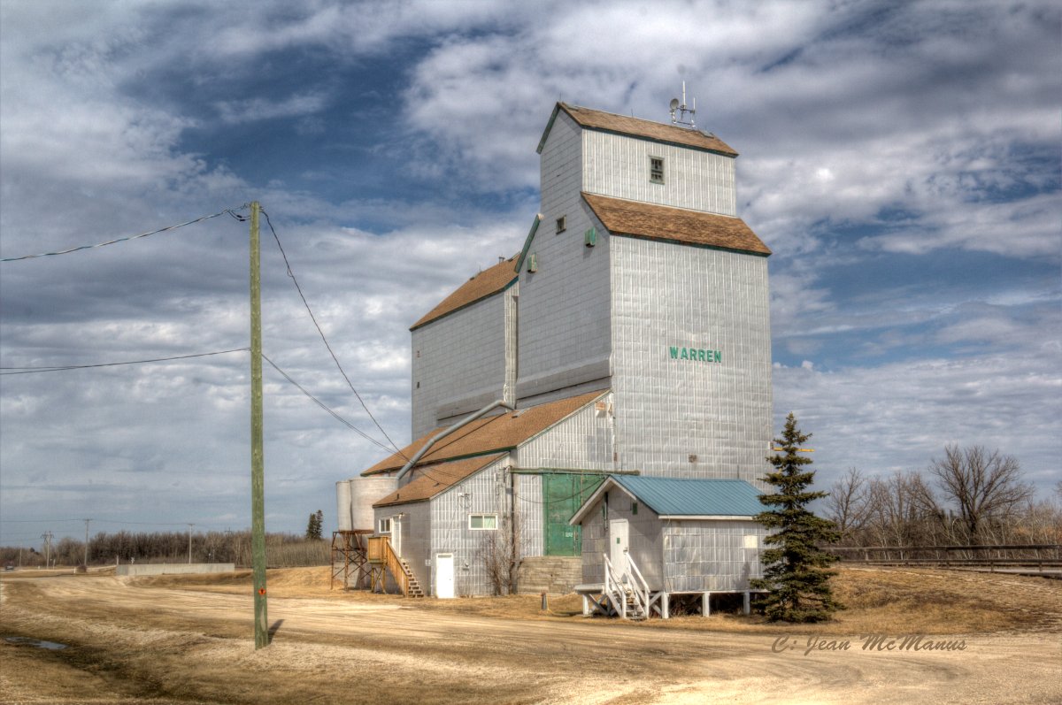 Winnipeg photographer on quest to capture every grain elevator in