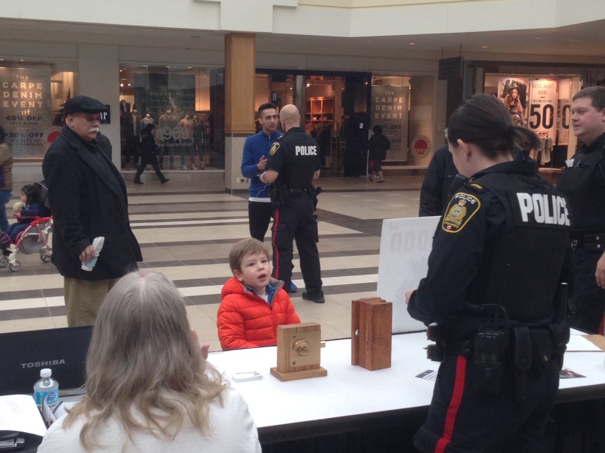 Winnipeg Police talk crime prevention at Polo Park Winnipeg