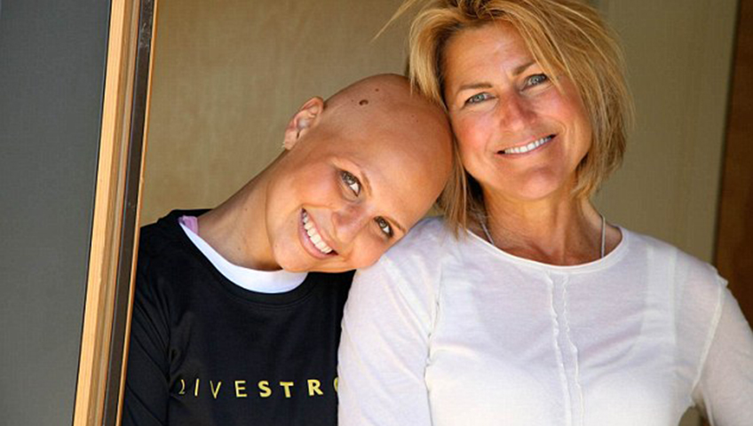 Austen Everett with her mother June Leahy. Credit: The Austen Everett Foundation/Facebook