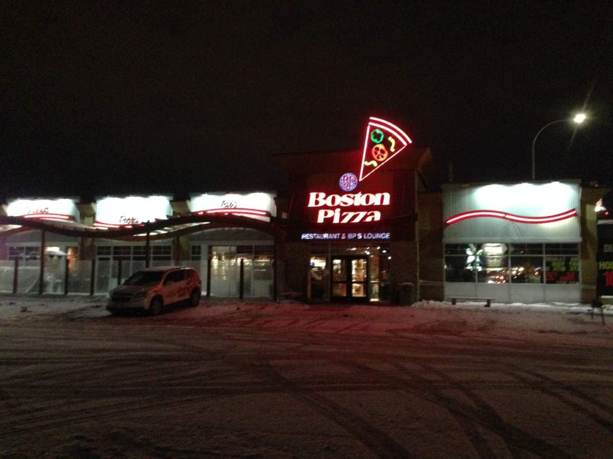 Winnipeg bomb squad investigated a suspicious package at a Boston Pizza on the 2200 block of McPhillips Street Monday evening. 