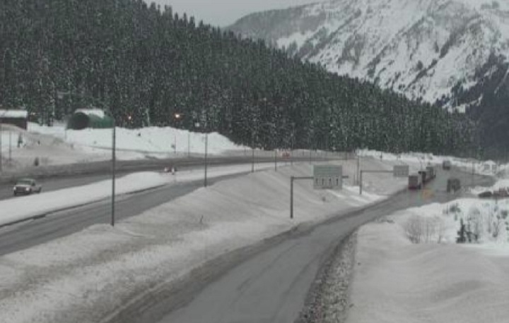 A snowfall warning has been issued for the Coquihalla Highway and the region between Hope and Merritt with up to 20 centimetres of snow expected Saturday.