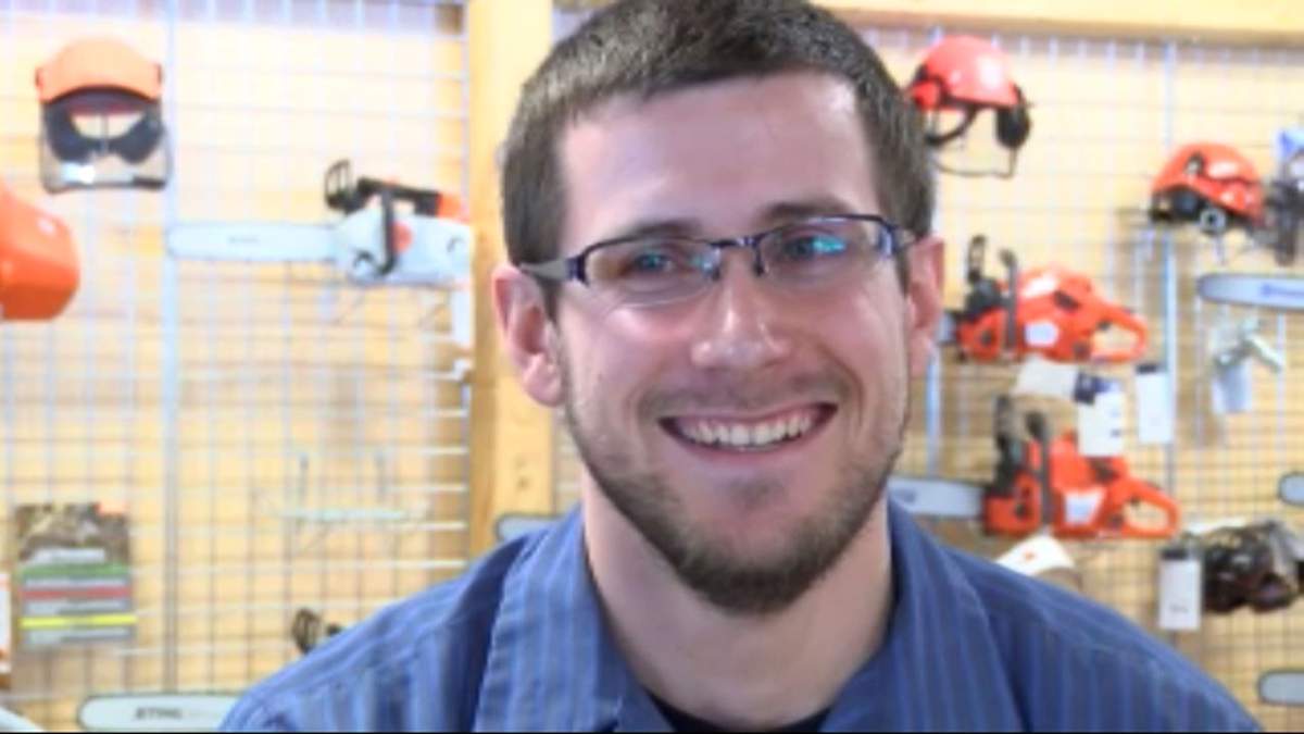 Michigan man going on 3 dates after friends post Valentine’s billboard as friendly prank - image