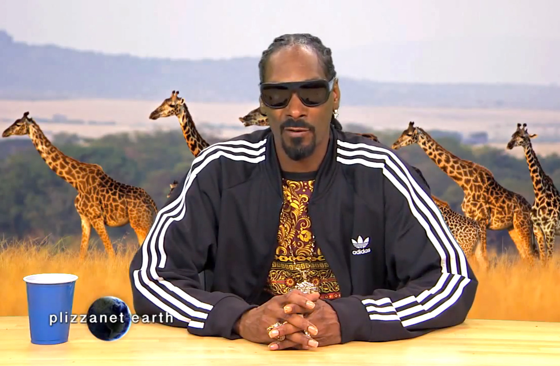 WATCH: Snoop Dogg becomes a reporter during Super Bowl week