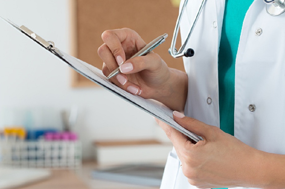 B C правителството казва че новите правила ограничават кога работодателите могат