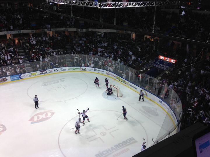 Lethbridge Hurricanes start playoffs in style - image