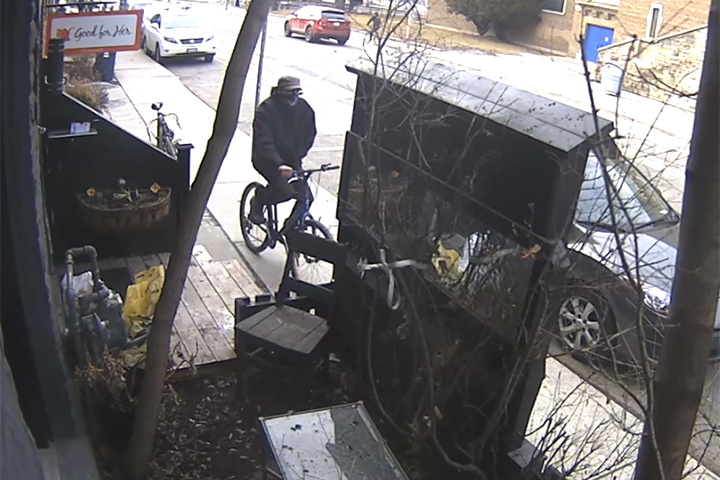 Police release suspect video after cyclist punches, robs woman in ...