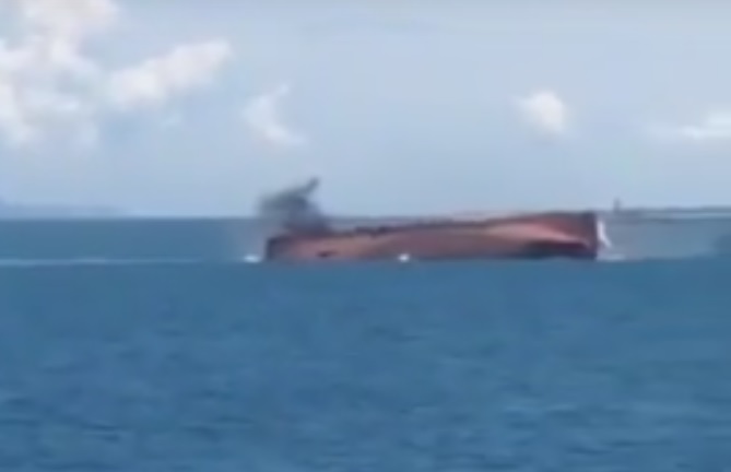 A video purportedly shows a ferry boat capsizing in Indonesian waters on March 4, 2016.