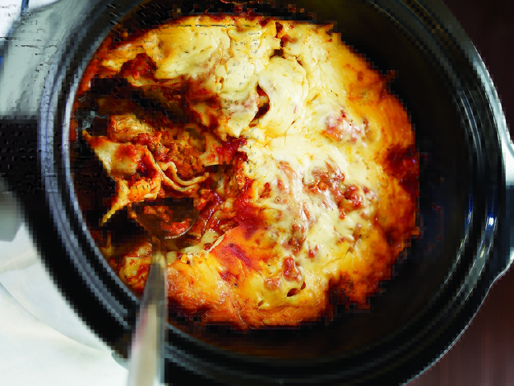 You can find the recipe for Ricardo Larrivée's slow cooker lasagna below.