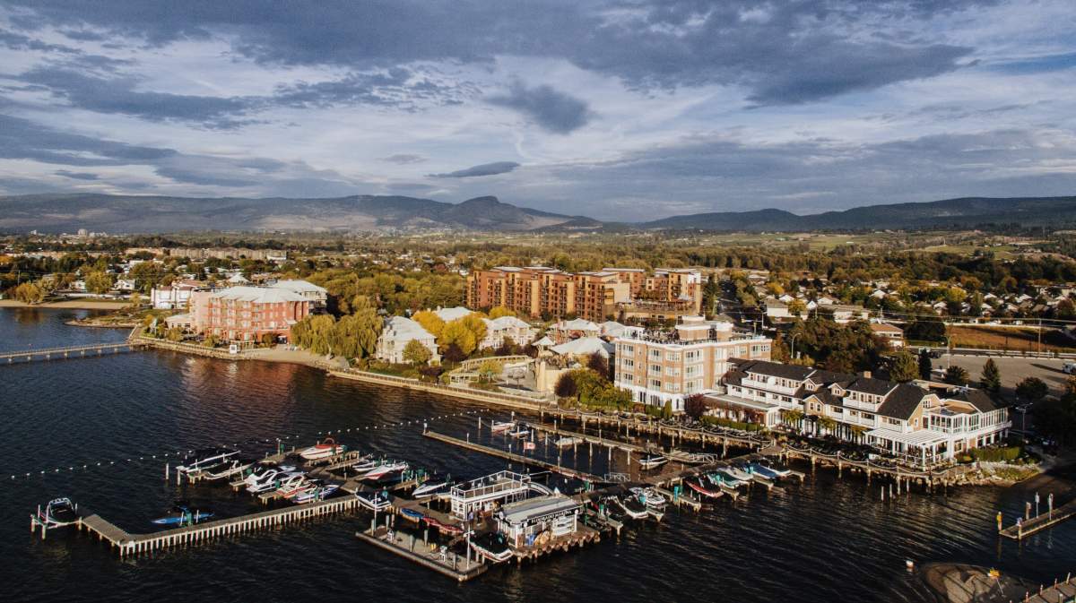 Popular Kelowna hotel sold - image