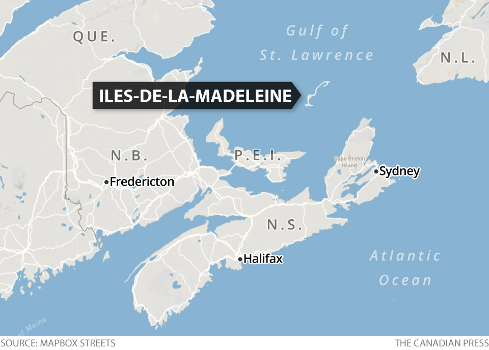 A plane has crash in a field near the airport in Havre-aux-Maisons in the Îles de la Madeleine, Tuesday, March 29, 2016.