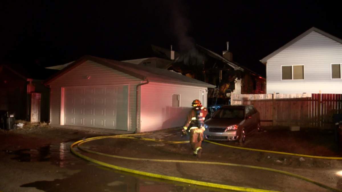 Fire in Saddle Ridge leaves family homeless - image