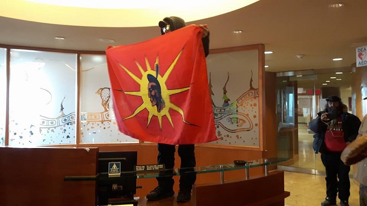 Idle No More activists stage sit-in at federal office over Attawapiskat - image