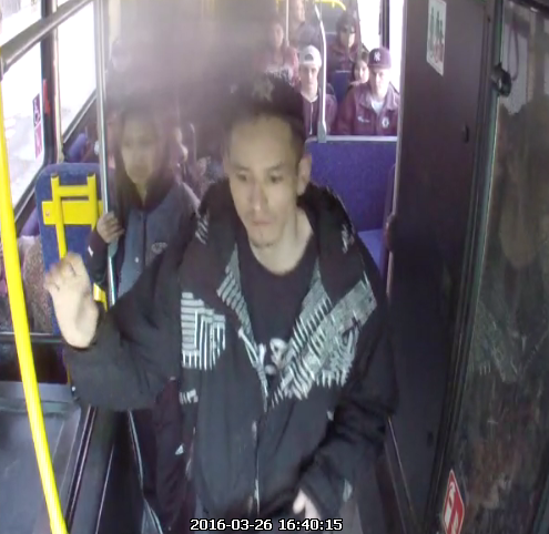 Winnipeg police seeking suspect in backpack theft on transit bus.