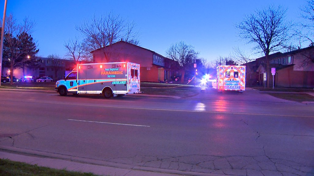 Man dead, 3 injured in townhouse shooting in Mississauga - Toronto ...