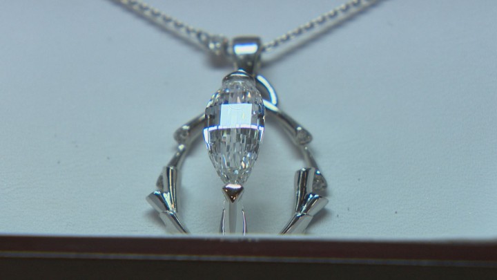 Saskatchewan diamond cutter works on rare gem valued at over $1M - image