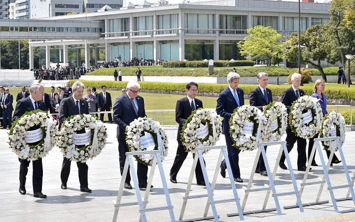 G7 foreign ministers visit a memorial to the US atomic bombing of Hiroshima on a landmark visit to the city on 11 April, 2016.  