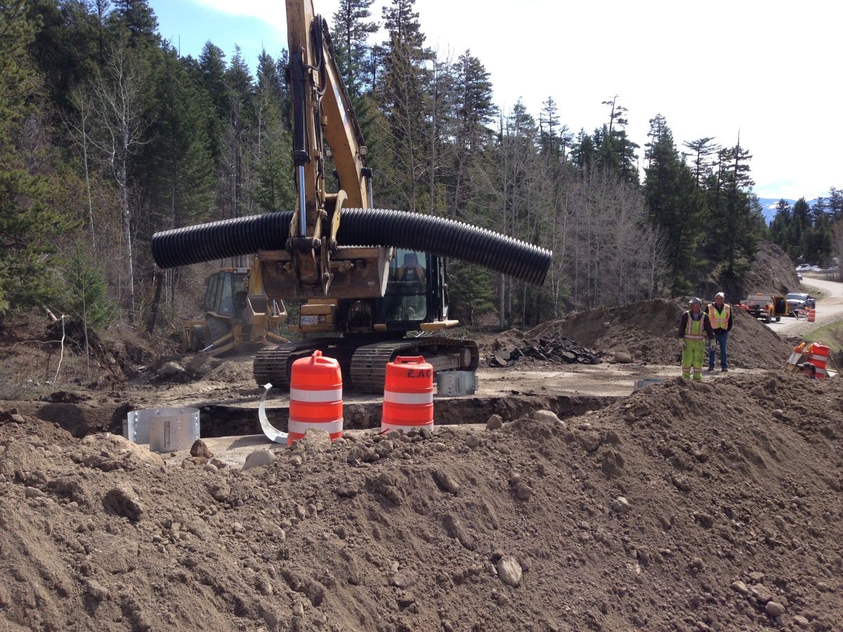 Mudslide washes out portion of Glenrosa Road | Globalnews.ca