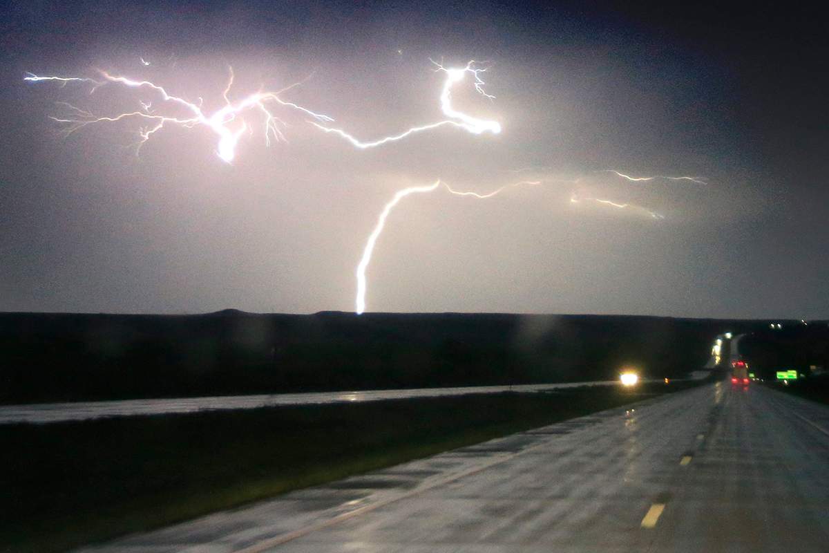 Environment Canada has ended a severe thunderstorm warning issued Monday morning for Southern B.C.