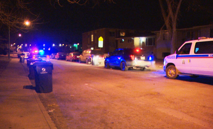 Saskatoon police believe a shooting at an apartment building early Tuesday morning was not a random act.