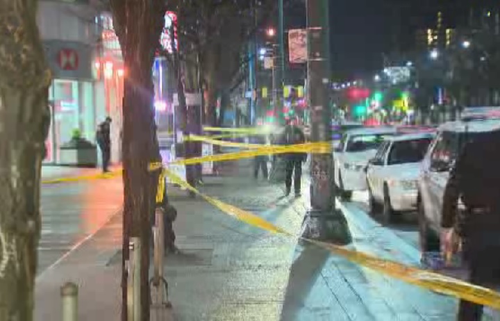 Police search for suspect after stabbing in downtown Toronto - Toronto ...