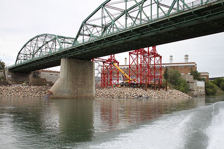 The Walterdale Bridge and two other roads will be closed until 5 a.m. Thursday, April 21, 2016.