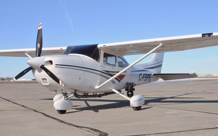 The Saskatoon Air Support Unit helped police track down a suspect after a vehicle’s licence plate didn’t match up early Monday morning.