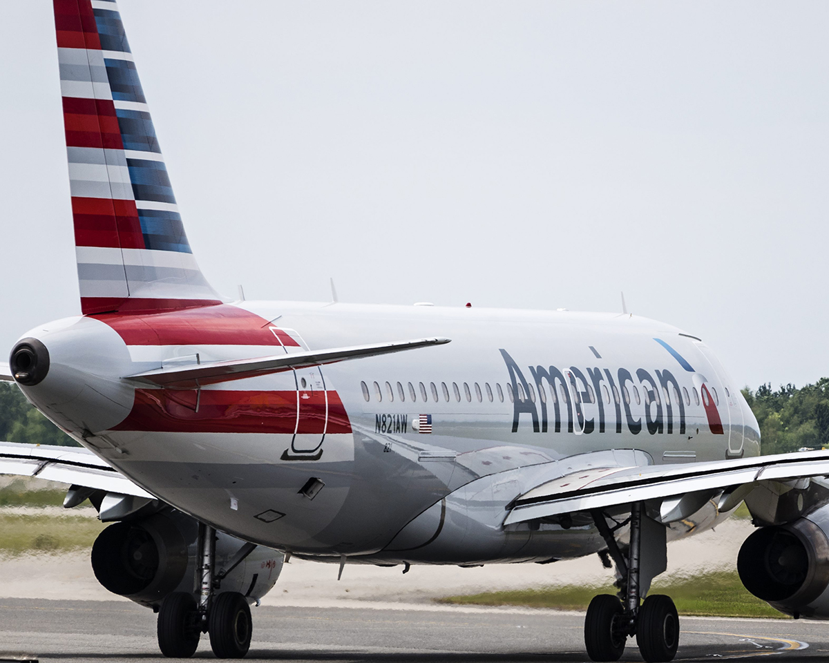 FILE: An American Airlines Airbus A319 jetliner taxies along the tarmac at Vancouver International Airport, Richmond, BC, May 10, 2015. 