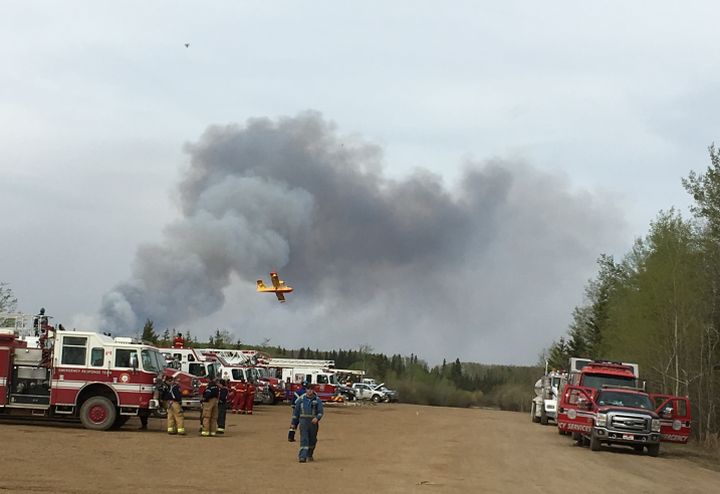 Calgary firefighters in Fort McMurray