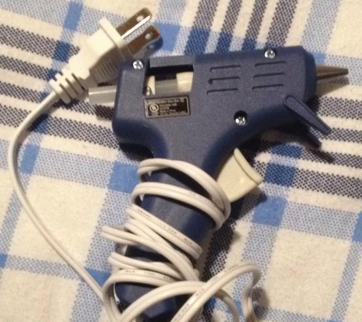 Fort McMurray wildfire: cheese slices, statue of David among items evacuees grabbed as they left town - image