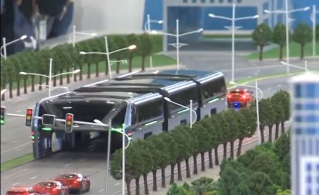 A screenshot of the model of the proposed straddling bus in China.
