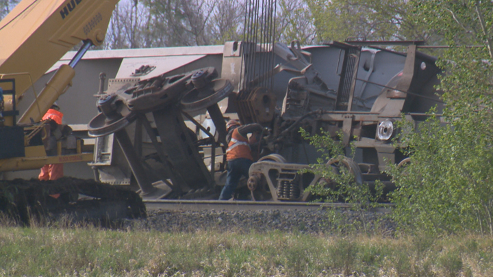 No leaks reported after 17 Canadian Pacific Railway cars derail east of Saskatoon.