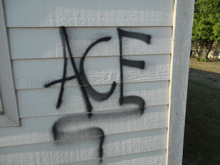 Coaldale RCMP are investigating a rash of spray paint graffiti in the town.