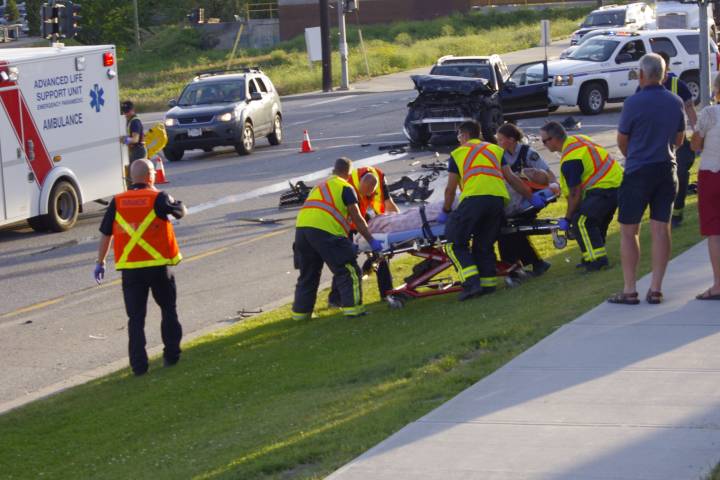 West Kelowna crash sends pedestrian to hospital | Globalnews.ca