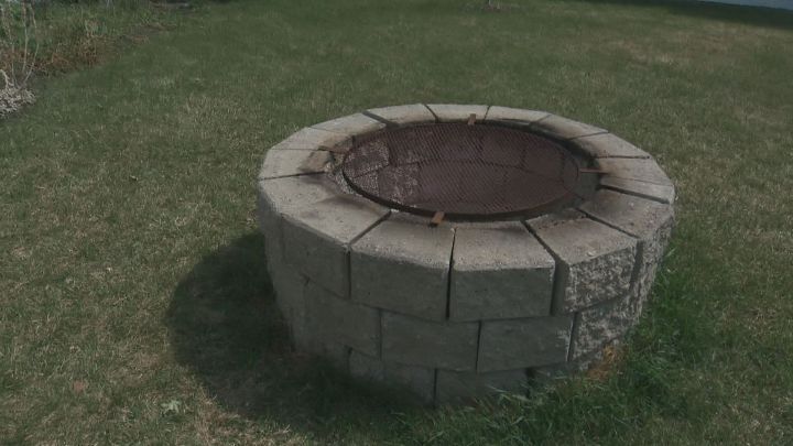 Thousands of people have signed a petition calling on Saskatoon city council to maintain the current fire pit bylaw.