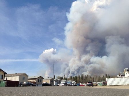 ‘We are in for a rough day’: Fort McMurray wildfire expected to flare ...