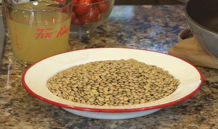 A team of researchers brought their microwaved dinner to the Canadian Light Source in Saskatoon, all in the name of science.
