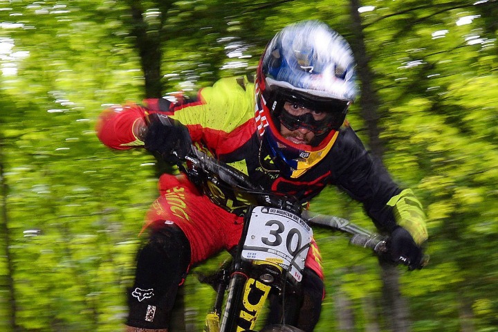 Cycling Canada says downhill mountain bike professional Steve Smith has died.