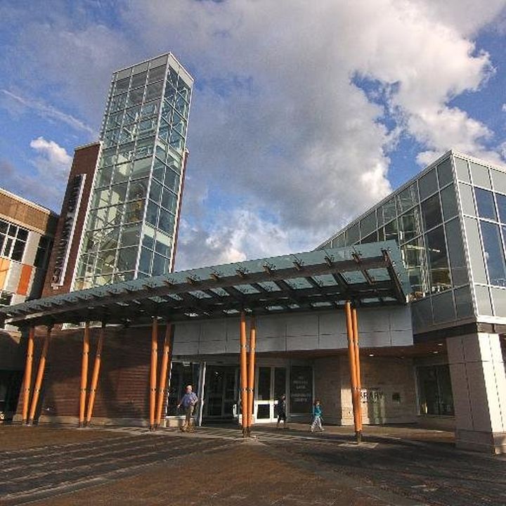 Strathcona County opens 'The Welcome Centre' for displaced Fort McMurray evacuees.